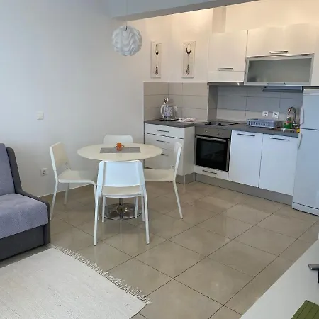 아파트 Tonka